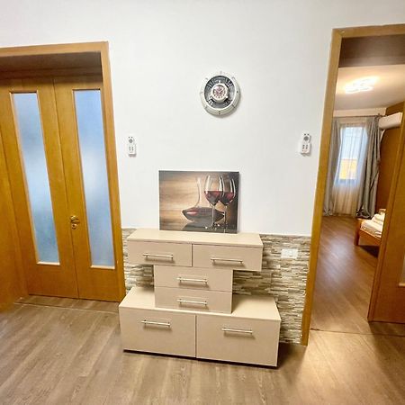 Elephant Bükreş Dış mekan fotoğraf